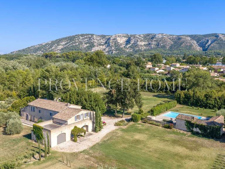 Propriété Taillades - 9 chambres - 350m²