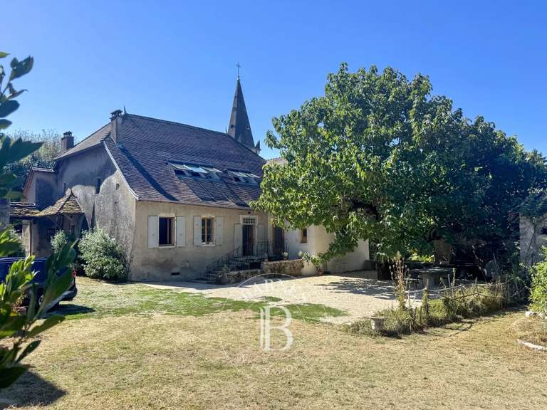 Appartement Talissieu - 8 chambres - 535m²