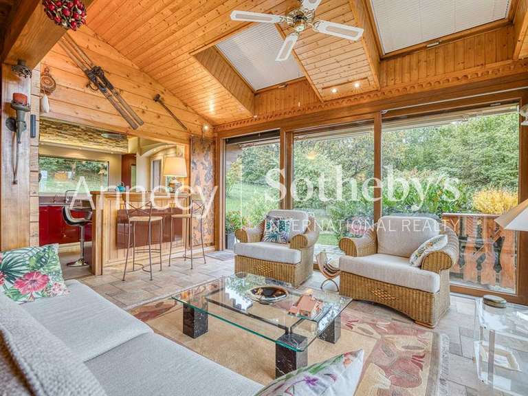 Chalet Talloires-Montmin - 5 chambres - 296m²