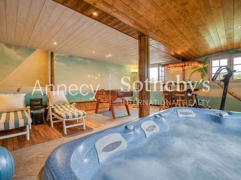 Chalet Talloires-Montmin - 5 chambres - 296m²