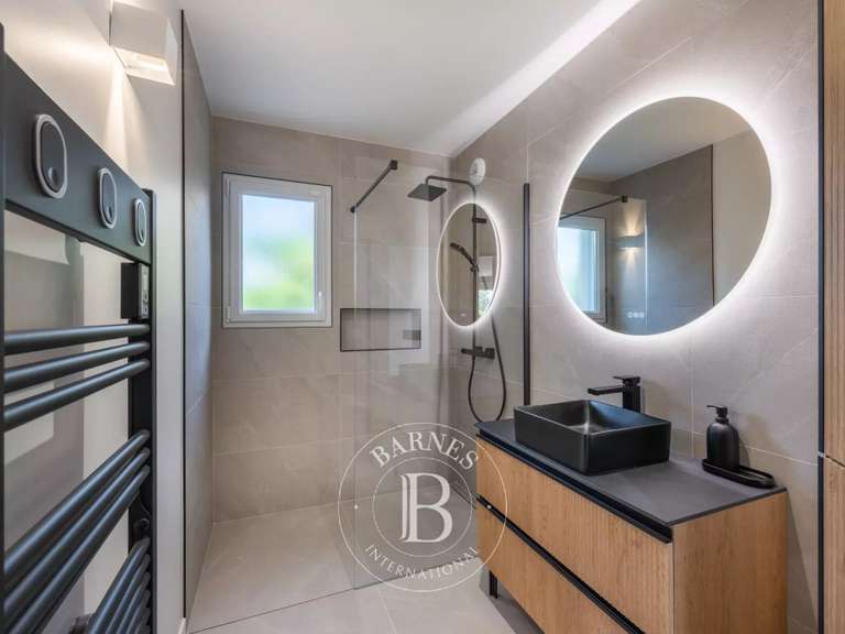 Maison Talloires-Montmin - 4 chambres - 150m²