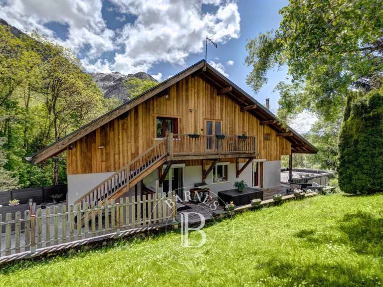 Maison Talloires-Montmin - 6 chambres - 275m²