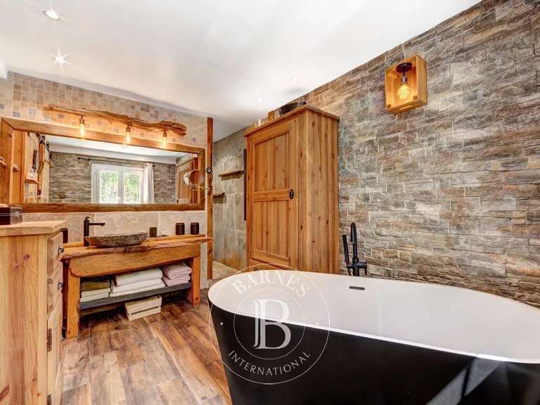 Maison Talloires-Montmin - 6 chambres - 275m²