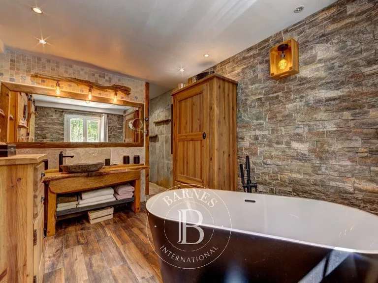 Maison Talloires-Montmin - 6 chambres - 275m²