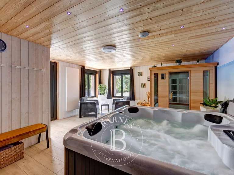 Maison Talloires-Montmin - 6 chambres - 275m²
