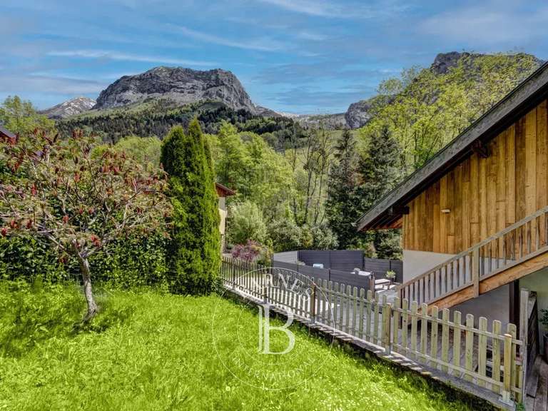 Maison Talloires-Montmin - 6 chambres - 275m²