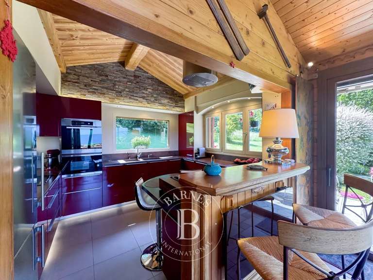 Maison Talloires-Montmin - 5 chambres - 374m²