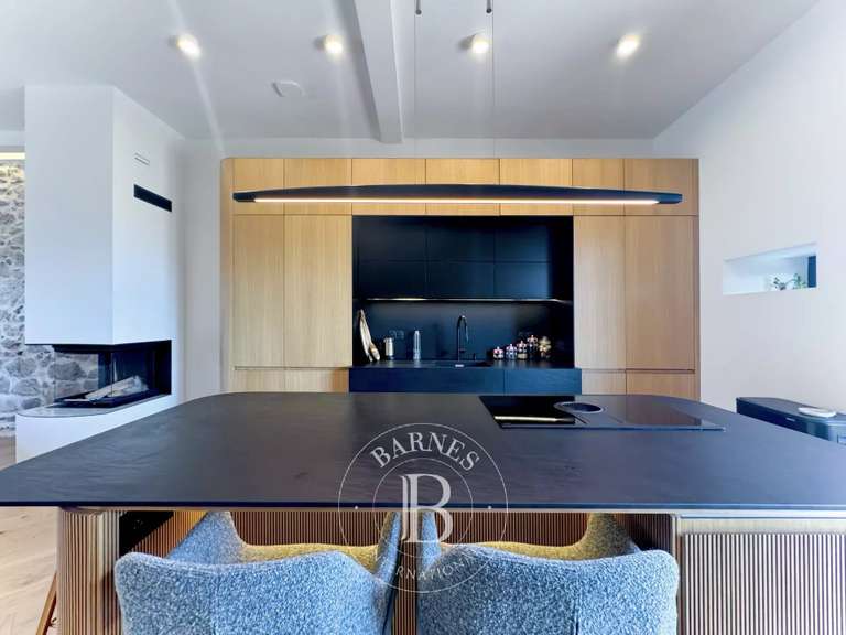 Maison Talloires-Montmin - 3 chambres - 245m²
