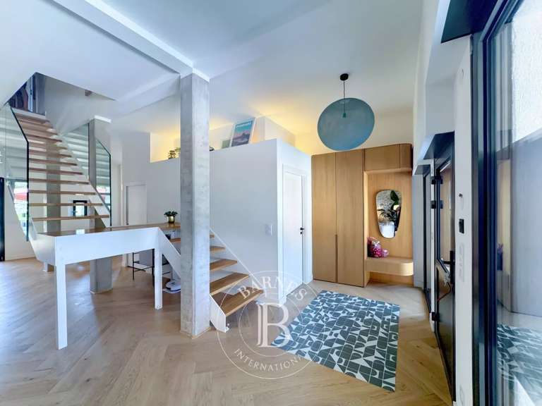 Maison Talloires-Montmin - 3 chambres - 245m²