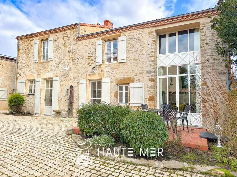 House Talmont-Saint-Hilaire - 7 bedrooms