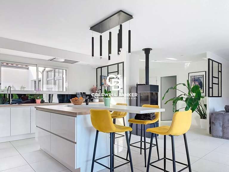 Maison Talmont-Saint-Hilaire - 3 chambres - 245m²