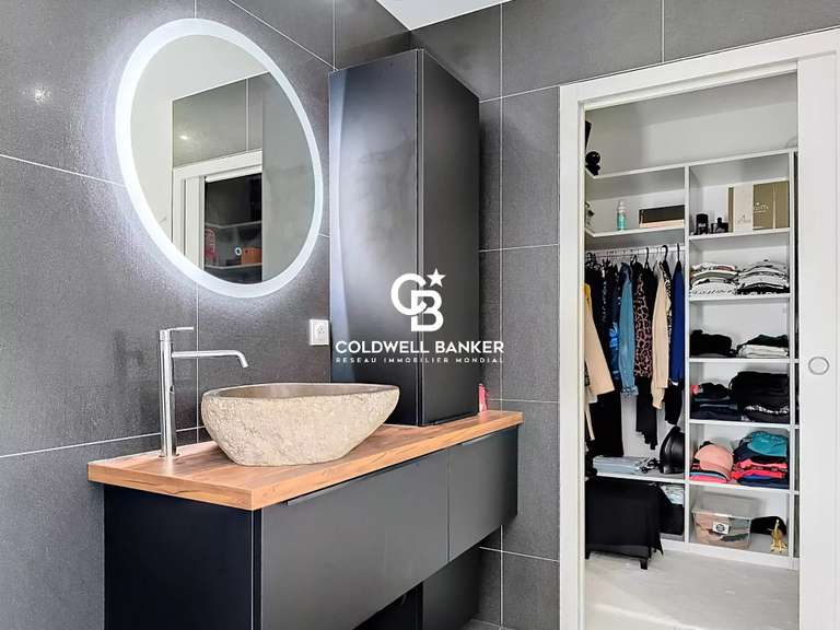 Maison Talmont-Saint-Hilaire - 3 chambres - 245m²