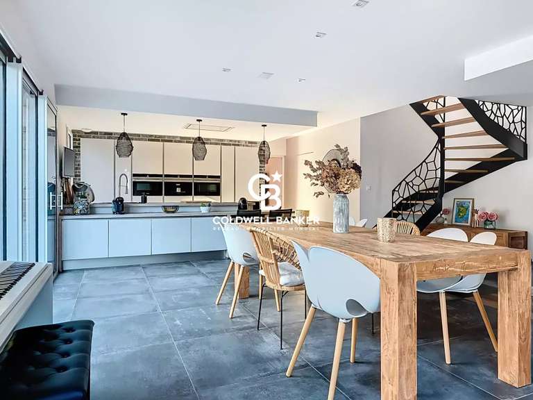 Maison Talmont-Saint-Hilaire - 4 chambres - 189m²