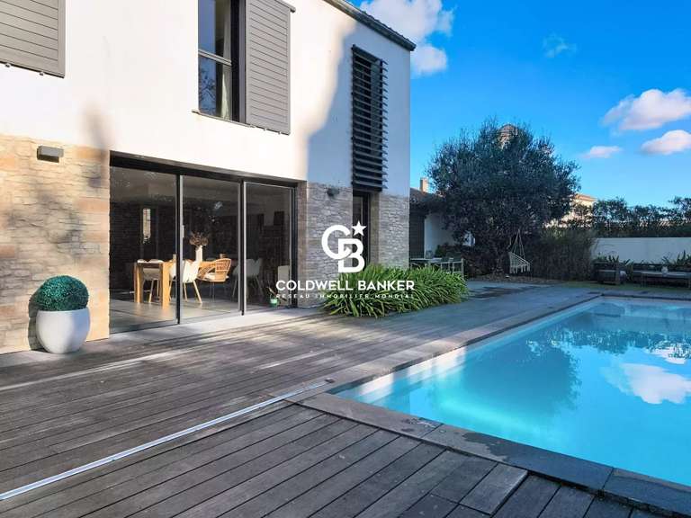 Maison Talmont-Saint-Hilaire - 4 chambres - 189m²