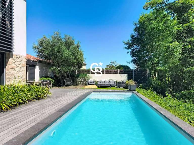 Maison Talmont-Saint-Hilaire - 4 chambres - 189m²