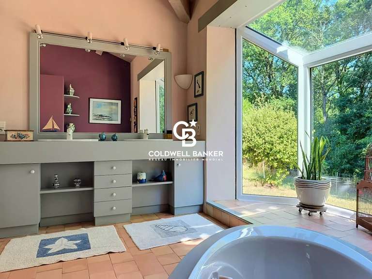 Maison Talmont-Saint-Hilaire - 3 chambres - 167m²
