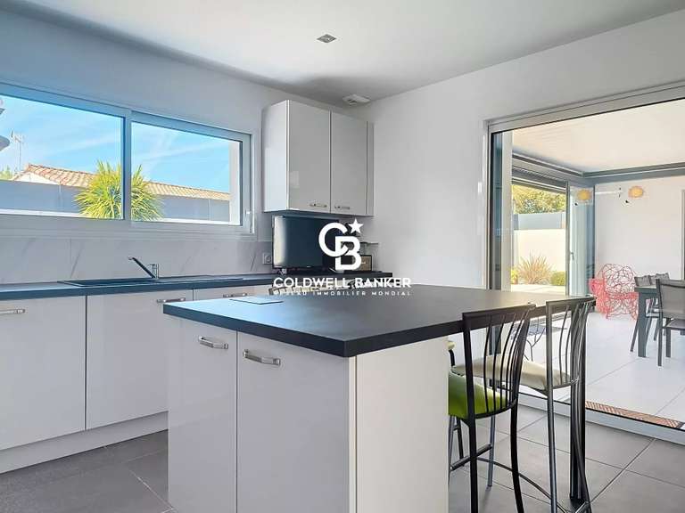 Maison Talmont-Saint-Hilaire - 5 chambres - 148m²