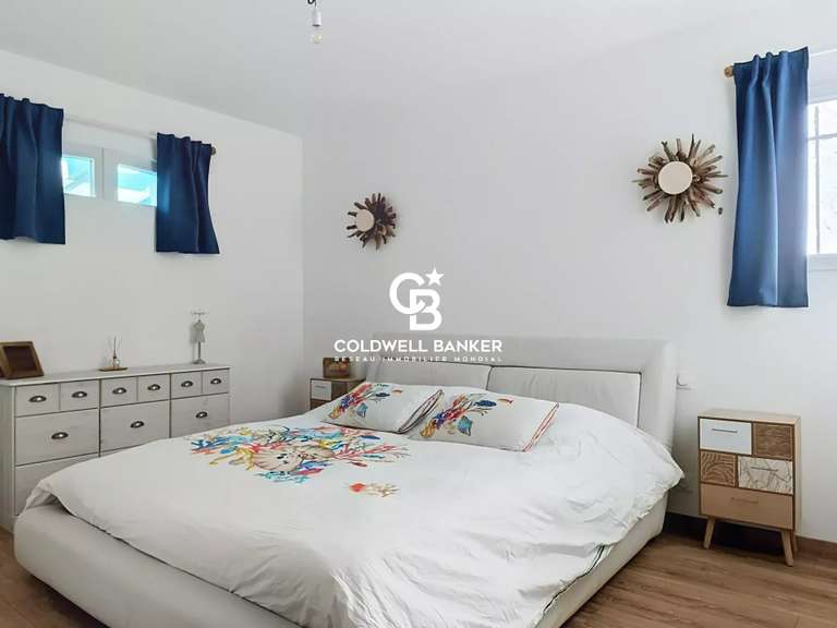 Maison Talmont-Saint-Hilaire - 4 chambres - 214m²