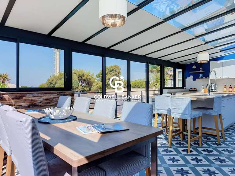 Maison Talmont-Saint-Hilaire - 4 chambres - 214m²