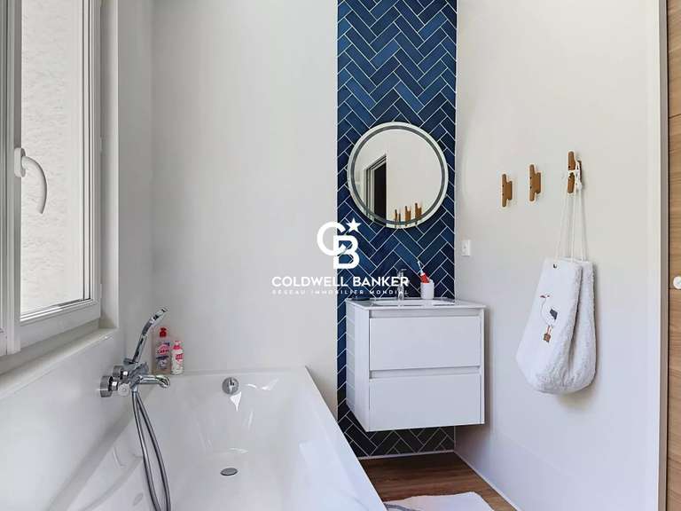 Maison Talmont-Saint-Hilaire - 4 chambres - 214m²