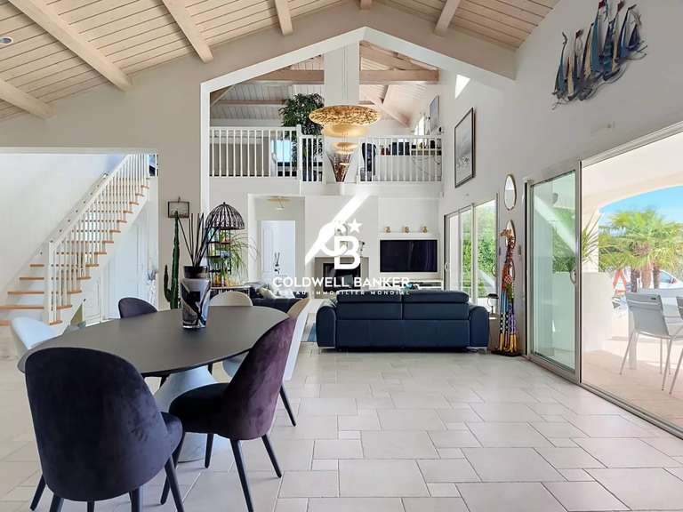 Maison Talmont-Saint-Hilaire - 4 chambres - 214m²