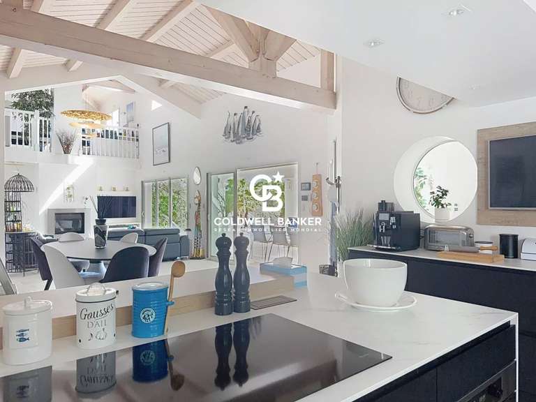 Maison Talmont-Saint-Hilaire - 4 chambres - 214m²