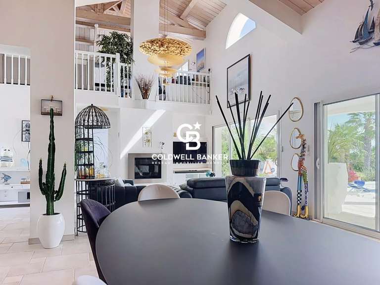 Maison Talmont-Saint-Hilaire - 4 chambres - 214m²