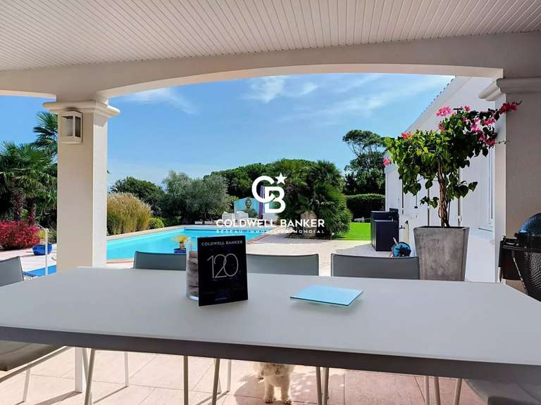 Maison Talmont-Saint-Hilaire - 4 chambres - 214m²