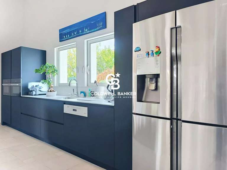 Maison Talmont-Saint-Hilaire - 4 chambres - 214m²