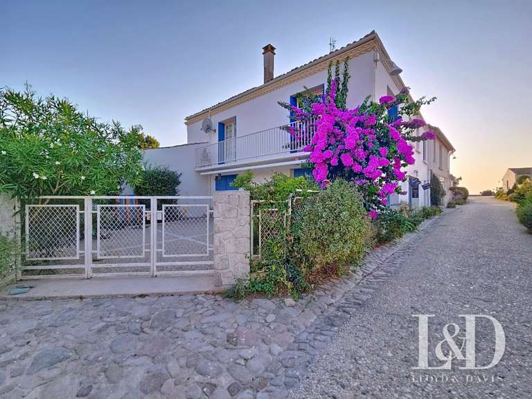 Maison Talmont-sur-Gironde - 4 chambres - 230m²