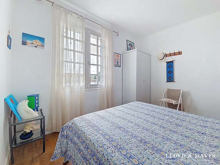 Maison Talmont-sur-Gironde - 4 chambres - 230m²
