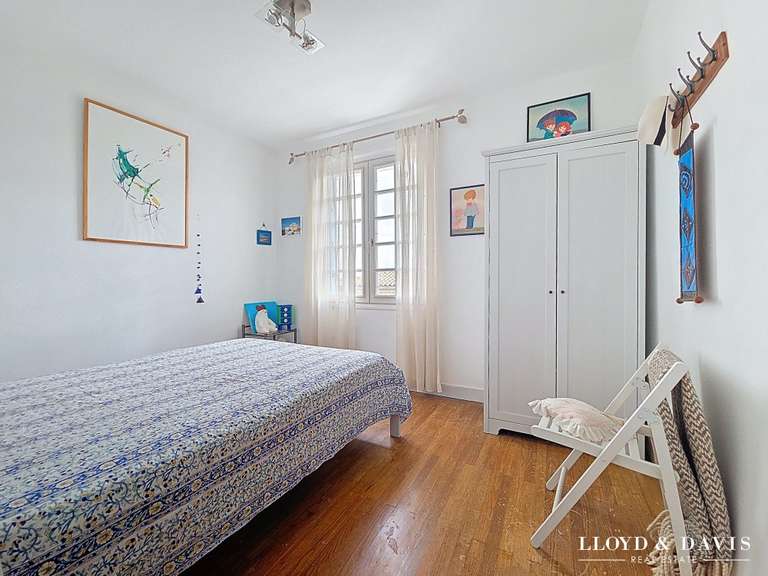 Maison Talmont-sur-Gironde - 4 chambres - 230m²