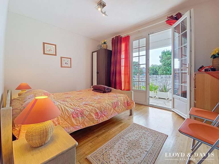 Maison Talmont-sur-Gironde - 4 chambres - 230m²