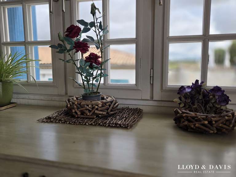 Maison Talmont-sur-Gironde - 4 chambres - 230m²