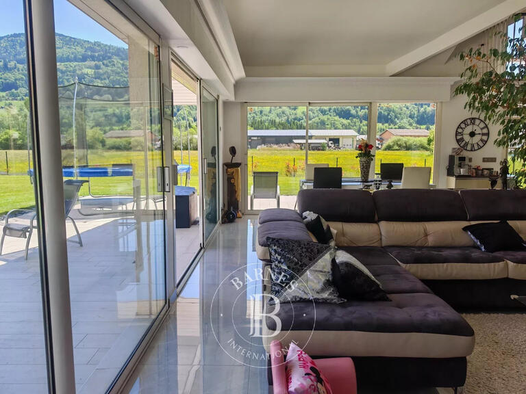 House Taninges - 4 bedrooms - 284m²