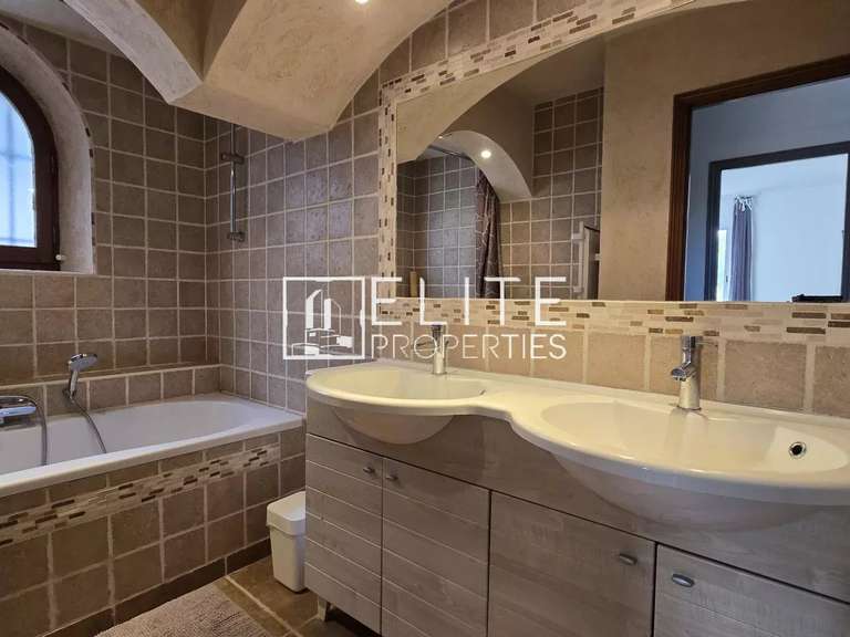 Maison Tanneron - 5 chambres - 218m²