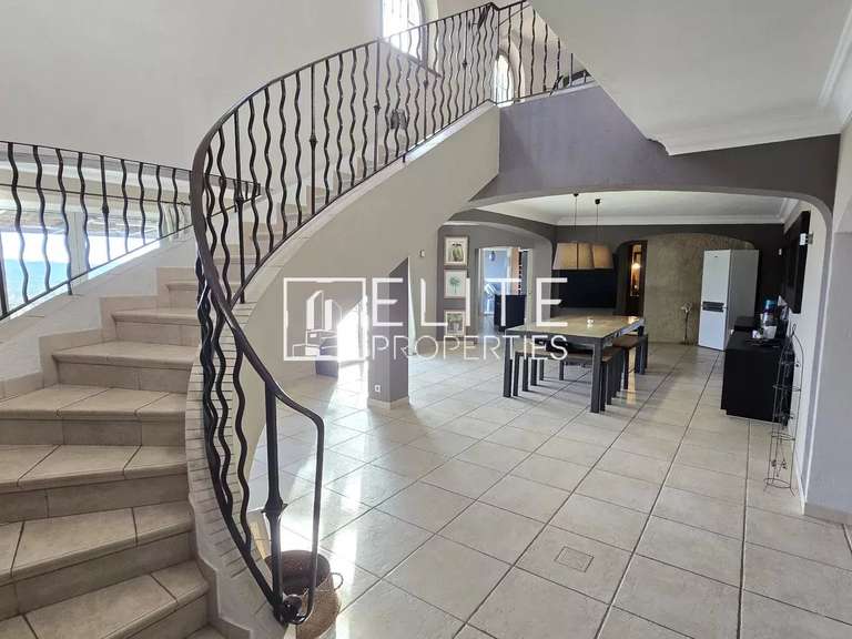 Maison Tanneron - 5 chambres - 218m²