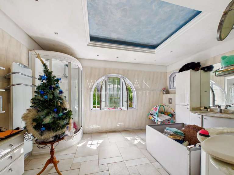 House Tanneron - 4 bedrooms - 251m²