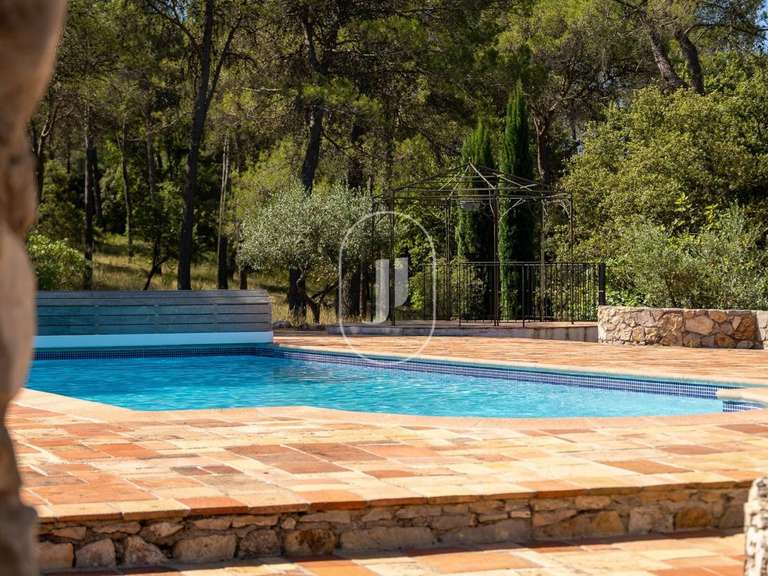 Propriété Taradeau - 5 chambres - 340m²