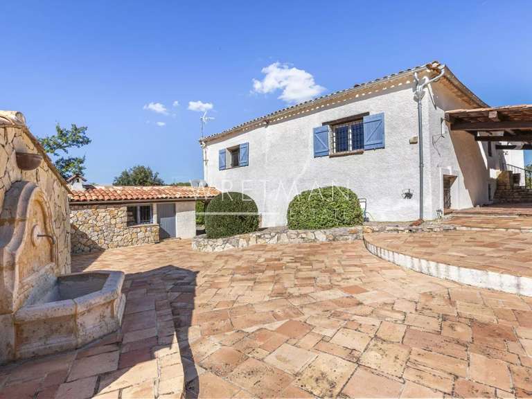 Propriété Taradeau - 6 chambres - 340m²