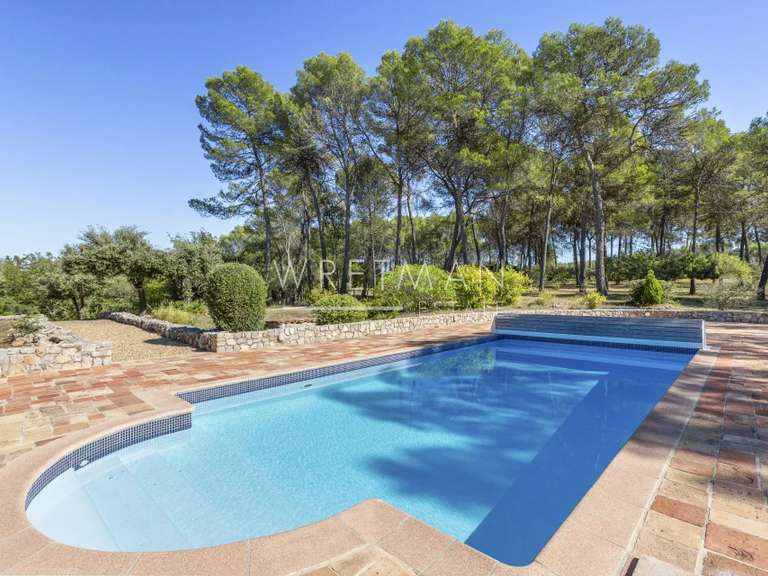 Propriété Taradeau - 6 chambres - 340m²