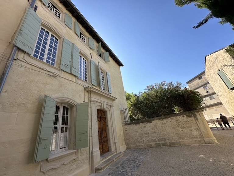 Propriété Tarascon - 6 chambres - 250m²