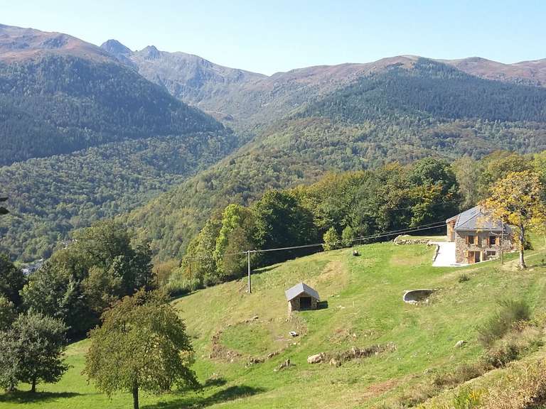 Propriété Tarascon-sur-Ariège - 4 chambres - 270m²