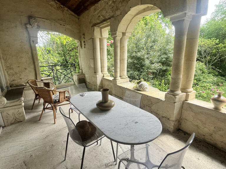 House Targon - 6 bedrooms - 323m²