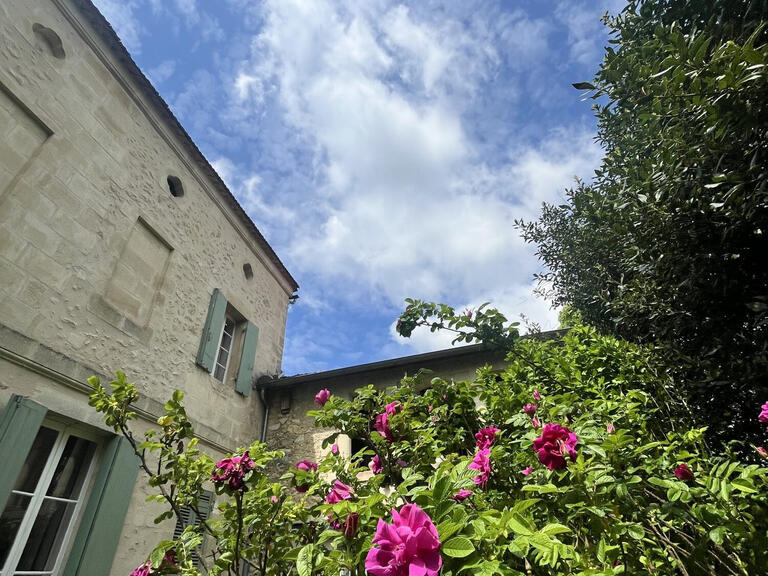 House Targon - 6 bedrooms - 323m²