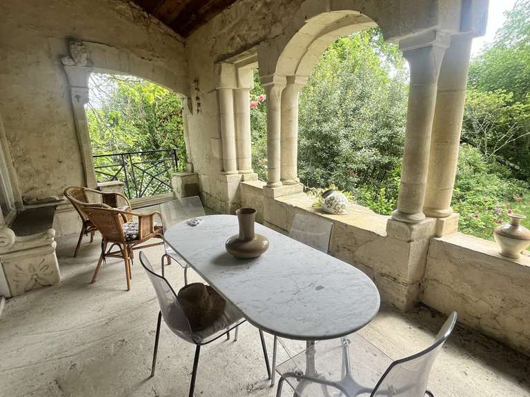 Maison Targon - 6 chambres - 323m²