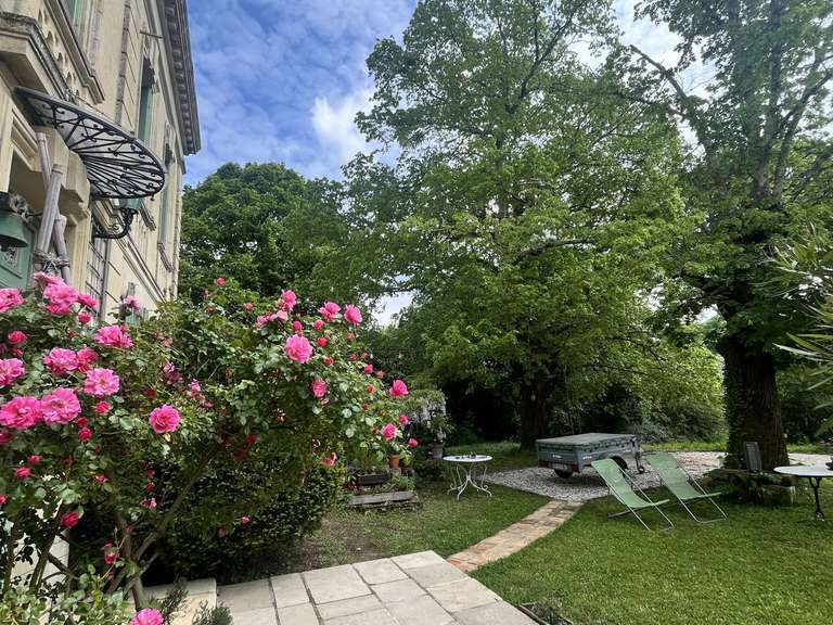 Maison Targon - 6 chambres - 323m²