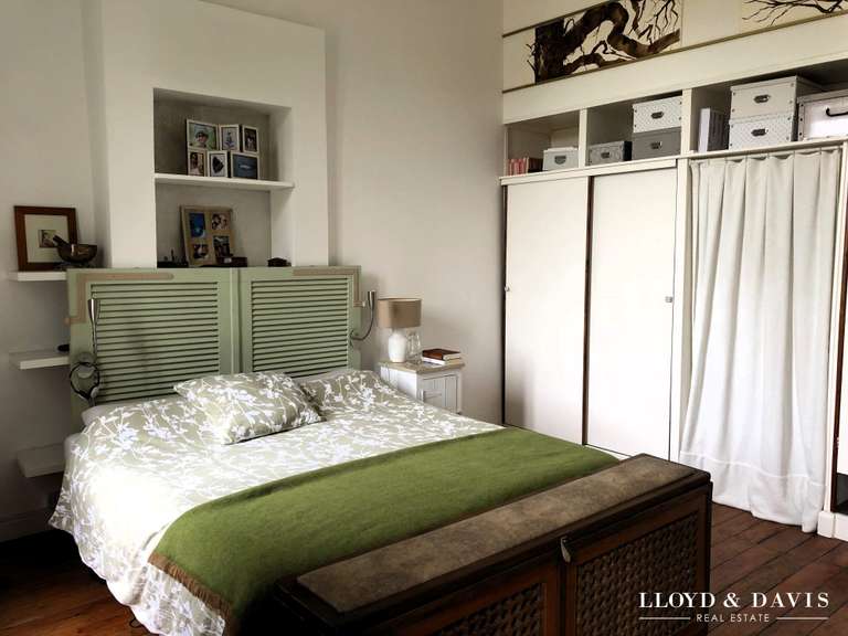 Maison Targon - 6 chambres - 323m²