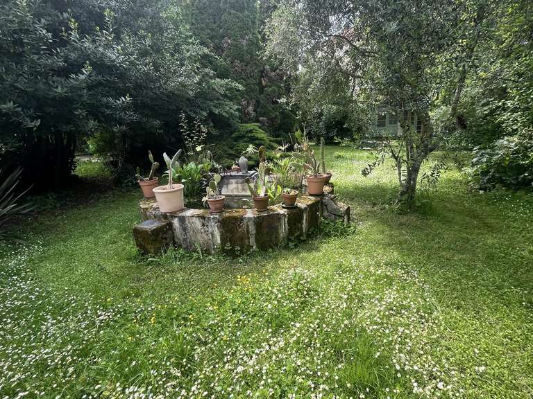 Maison Targon - 6 chambres - 323m²