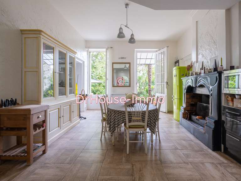 Villa Targon - 4 bedrooms - 322m²